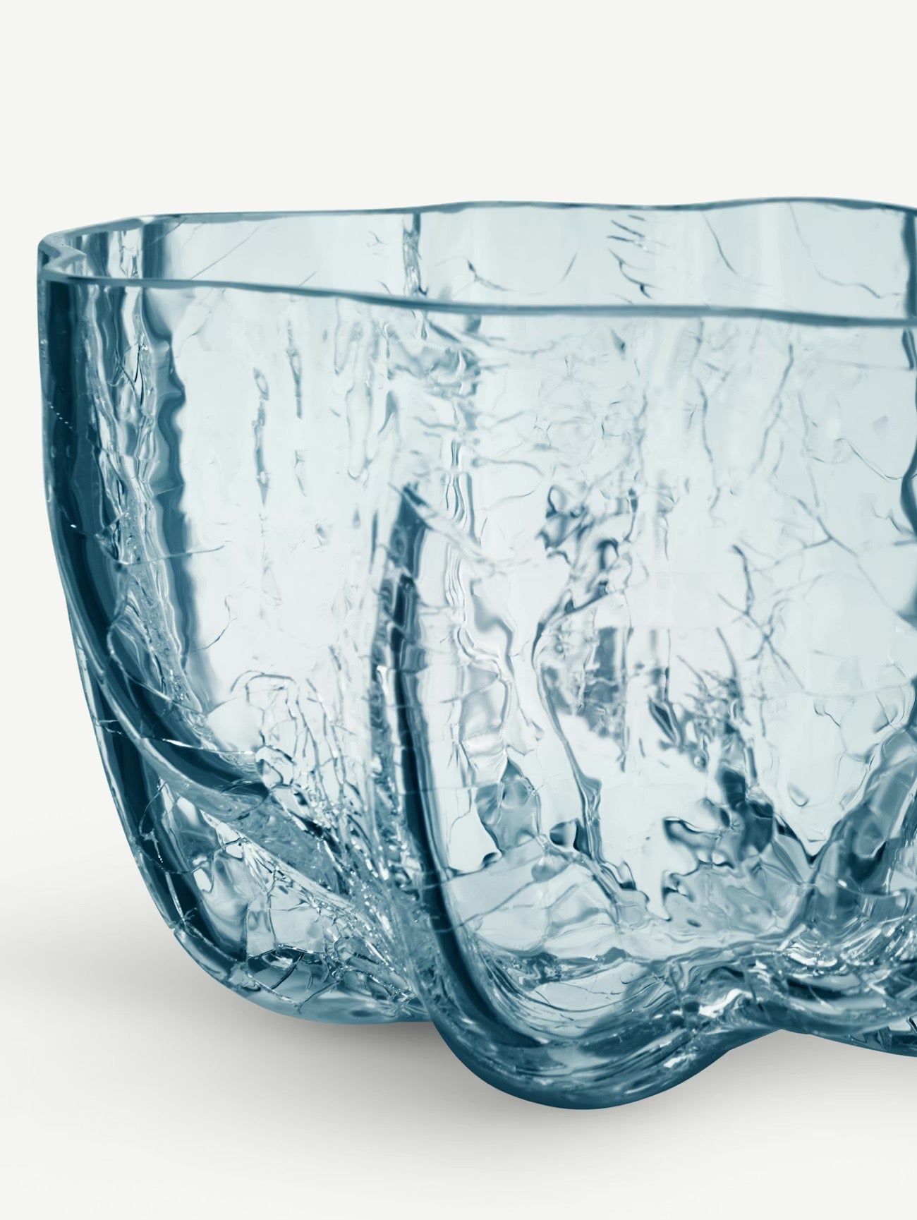 
                  
                    Crackle ljuslykta 58 mm, Circular • Kosta Boda
                  
                