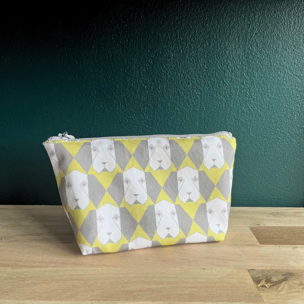 Pouch Dog • Yellow