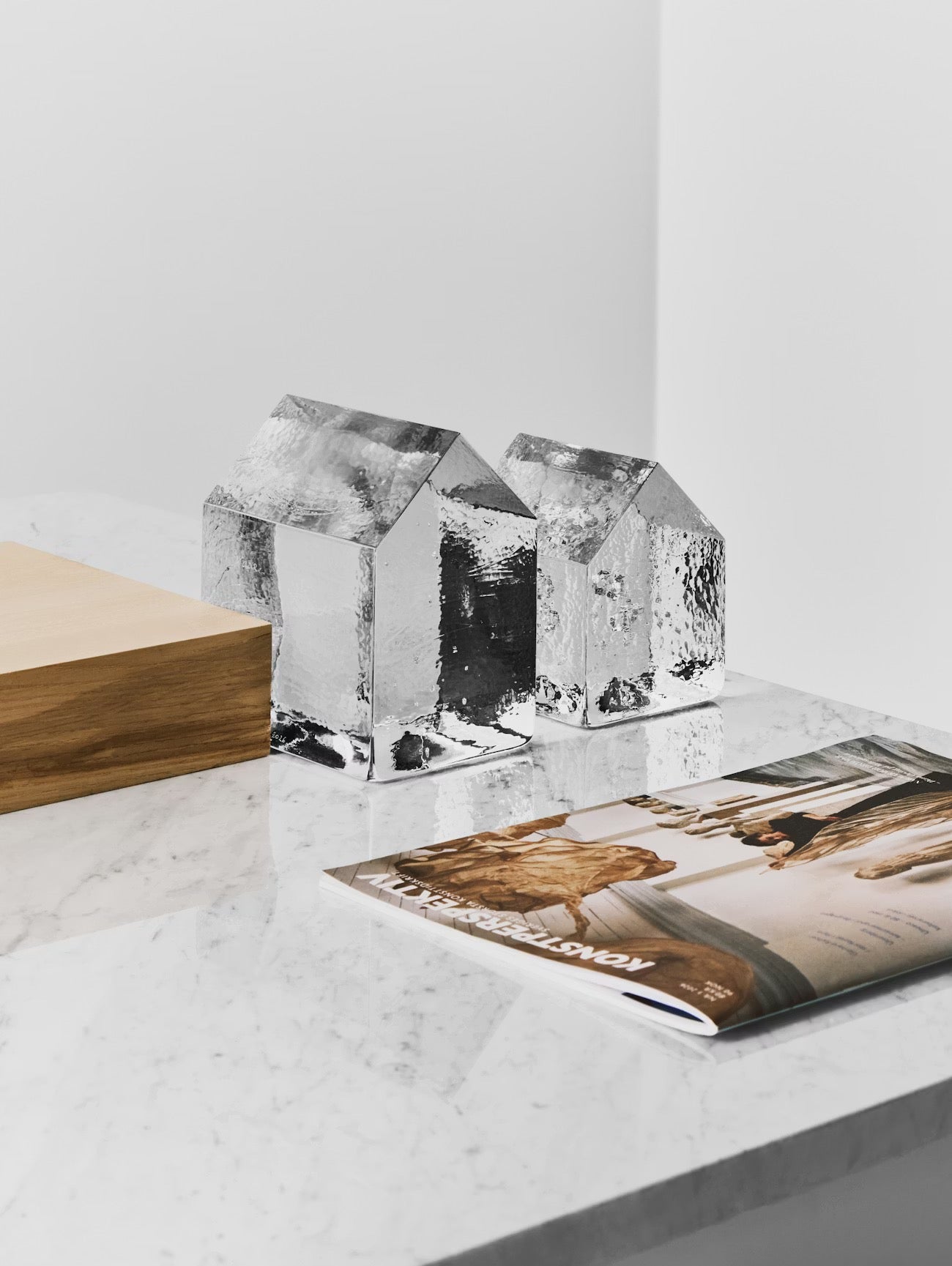 
                  
                    Kosta Huset 110 mm, Bertil Vallien • Kosta Boda
                  
                