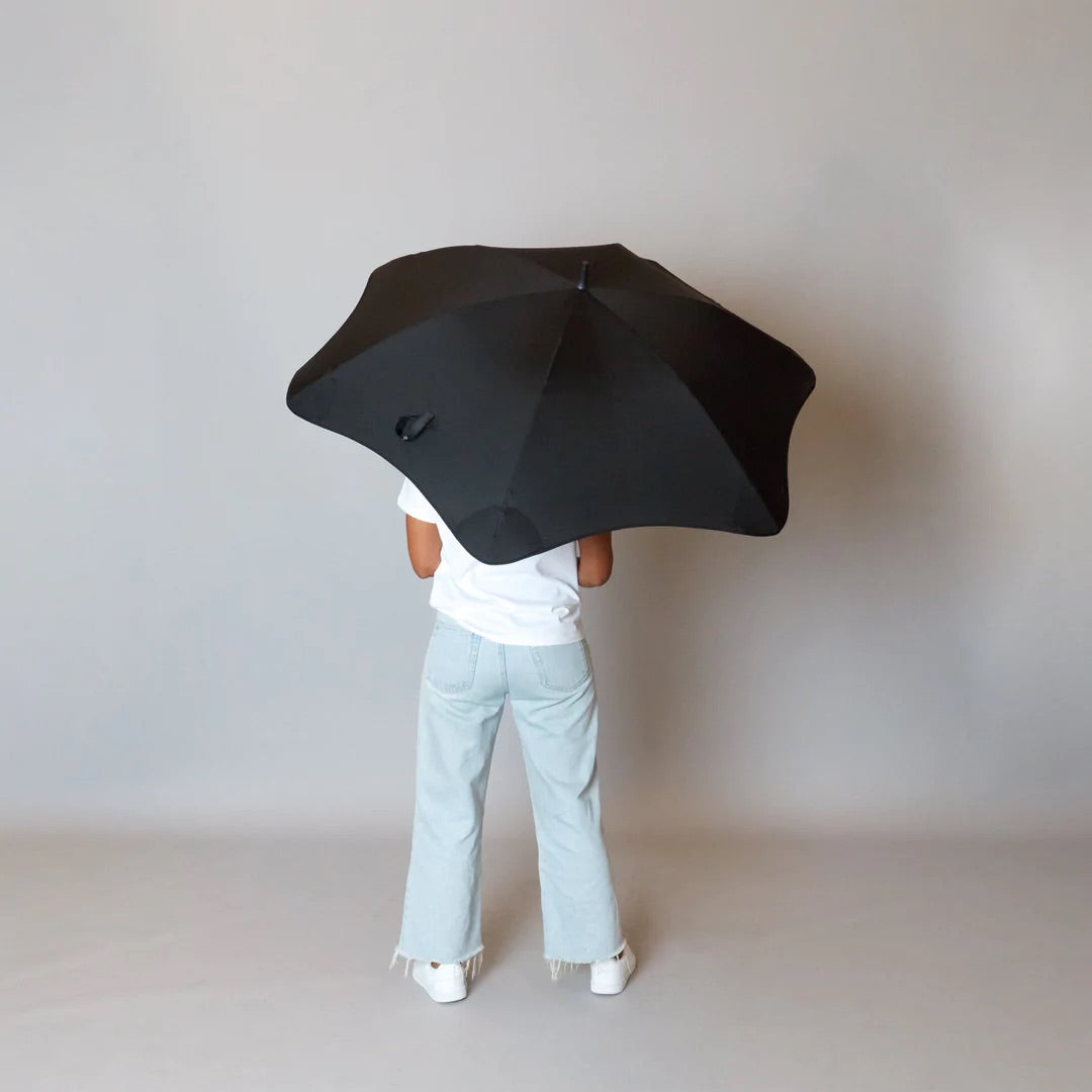 
                  
                    Classic Black, långt paraply | Blunt Umbrellas
                  
                