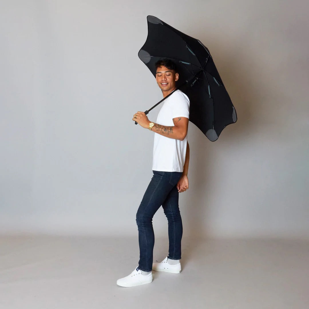 
                  
                    Classic Black, långt paraply | Blunt Umbrellas
                  
                