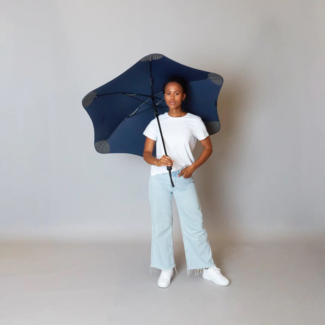 
                  
                    Classic Navy, långt paraply | Blunt Umbrellas
                  
                