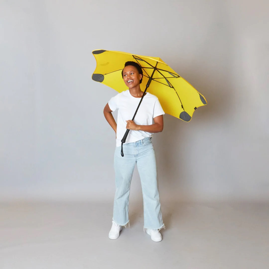 
                  
                    Classic Yellow, långt paraply | Blunt Umbrellas
                  
                