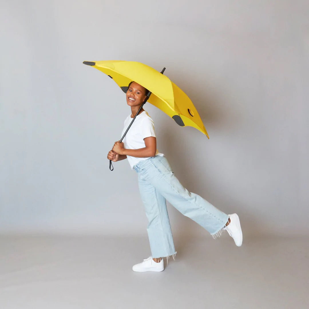 
                  
                    Classic Yellow, långt paraply | Blunt Umbrellas
                  
                