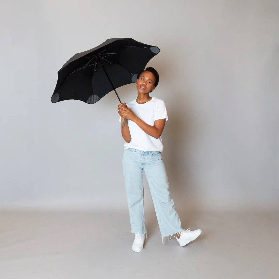 
                  
                    Metro Black, hopfällbart paraply | Blunt Umbrellas
                  
                
