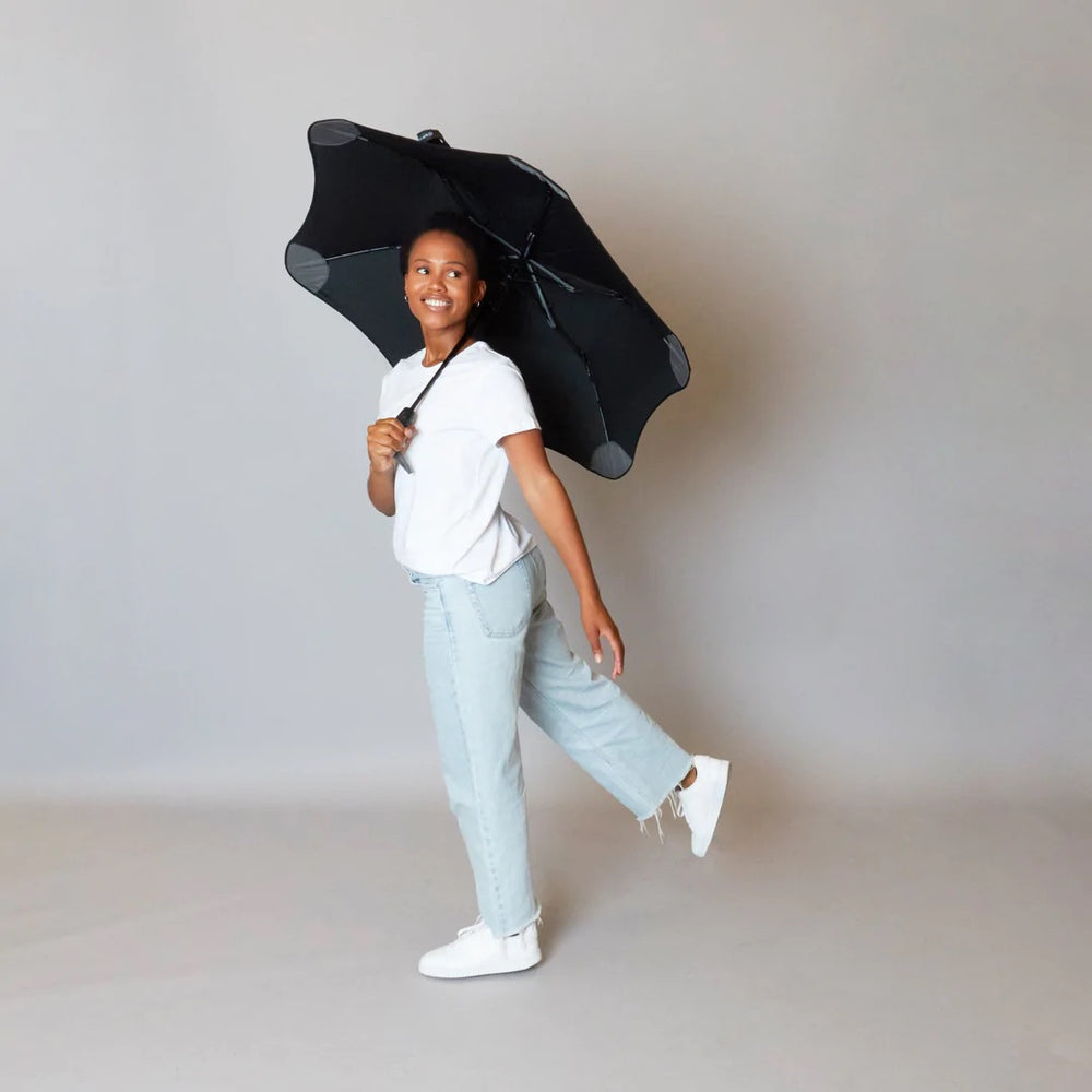 
                  
                    Metro Black, hopfällbart paraply | Blunt Umbrellas
                  
                