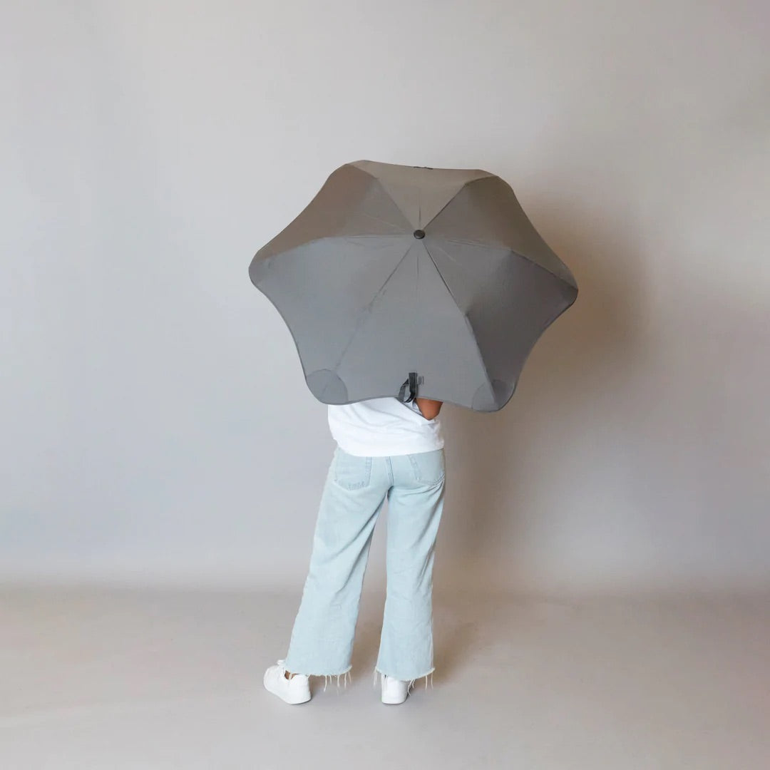 
                  
                    Metro Charcoal, hopfällbart paraply | Blunt Umbrellas
                  
                