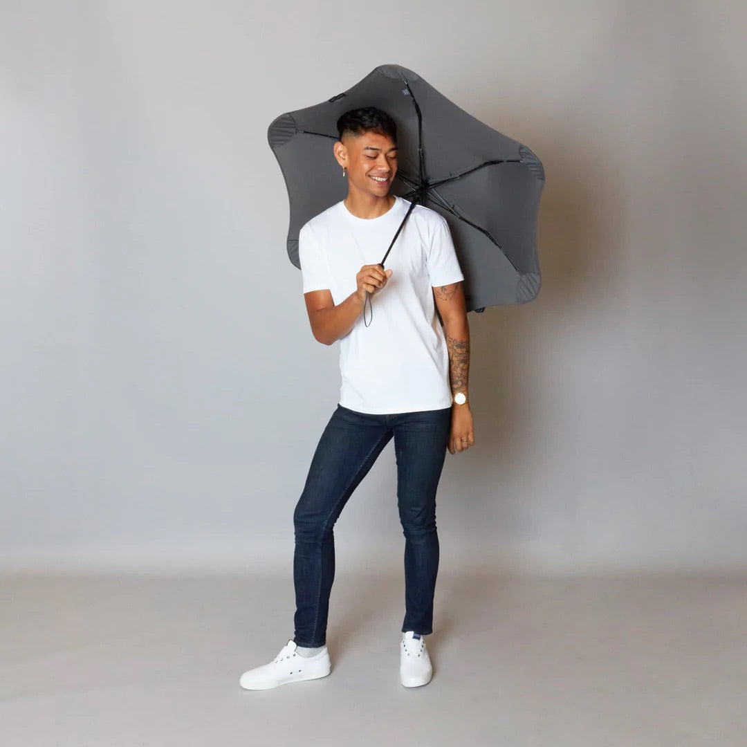 
                  
                    Metro Charcoal, hopfällbart paraply | Blunt Umbrellas
                  
                