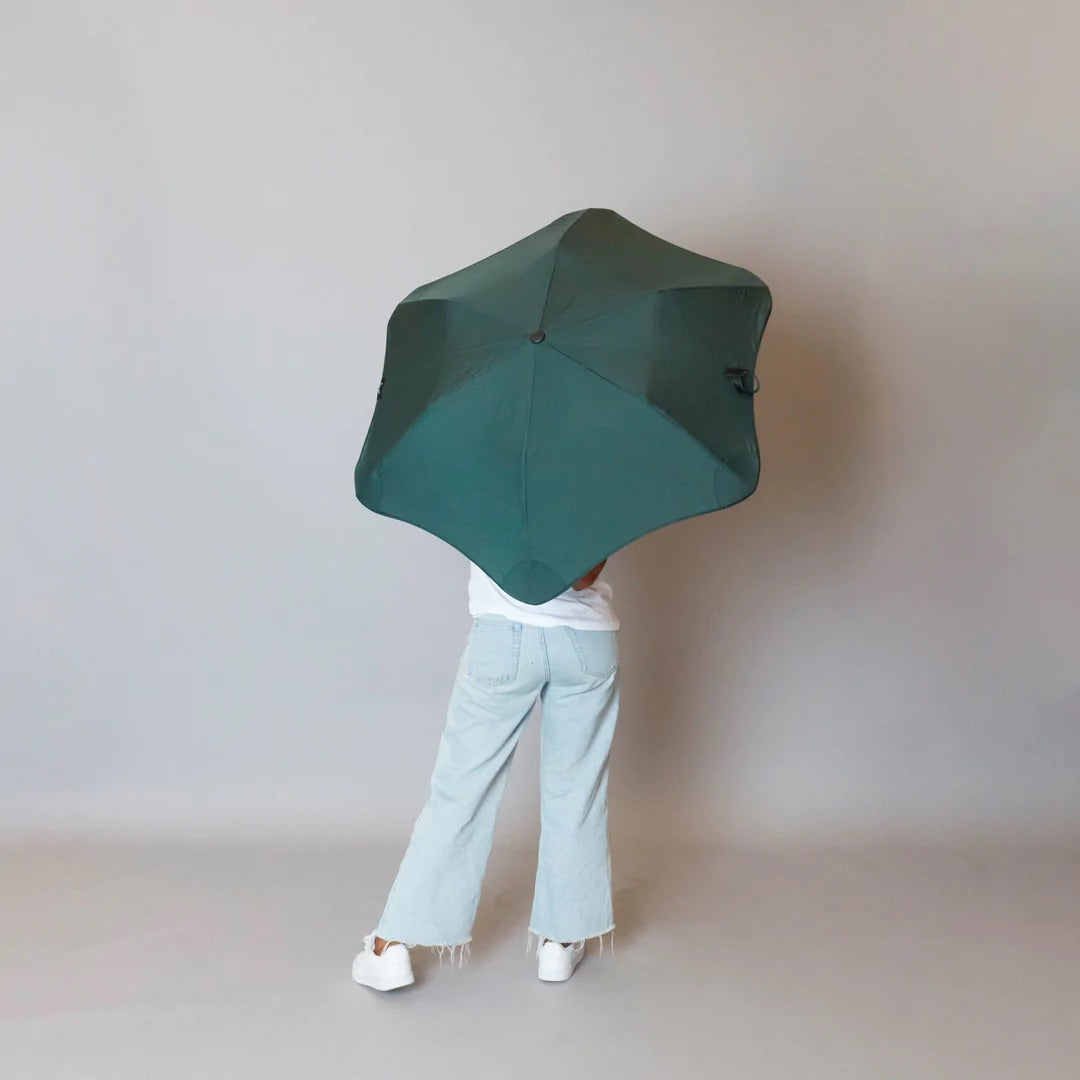 
                  
                    Metro Green, hopfällbart paraply | Blunt Umbrellas
                  
                